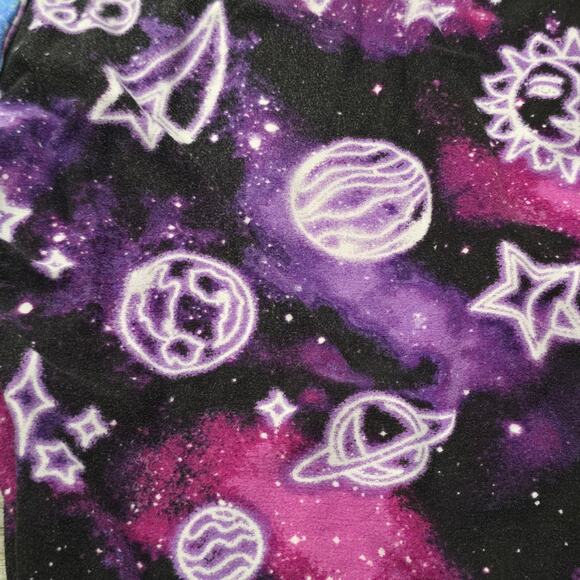 No Boundaries Vibrant Multi Color Space & Purple Galaxy All Over Print Leggings - Picture 7 of 10